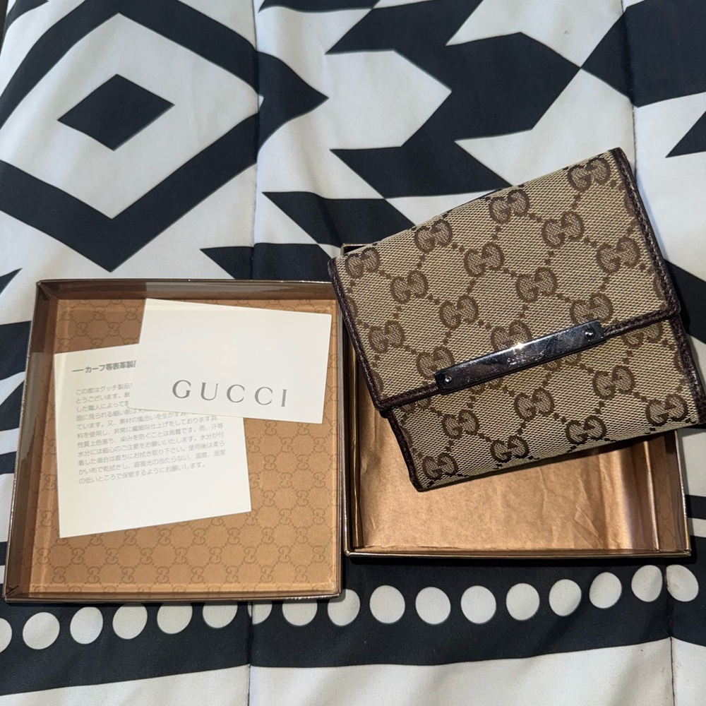Authentic Gucci Monogram bifold wallet